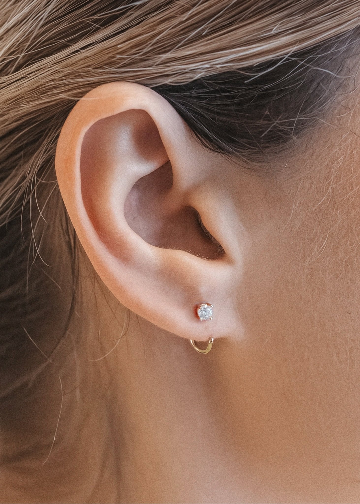 Orecchino a cerchio ABBRACCIO - TheJewelryDog